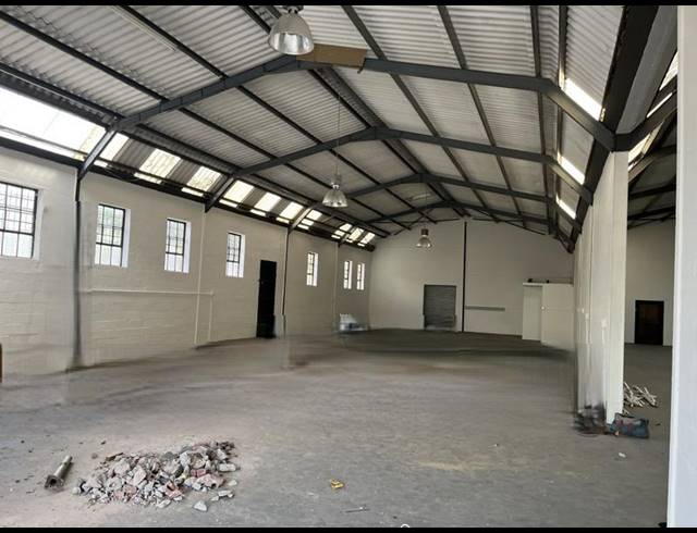 INDUSTRIAL PROPERTY TO RENT IN WOODSTOCK